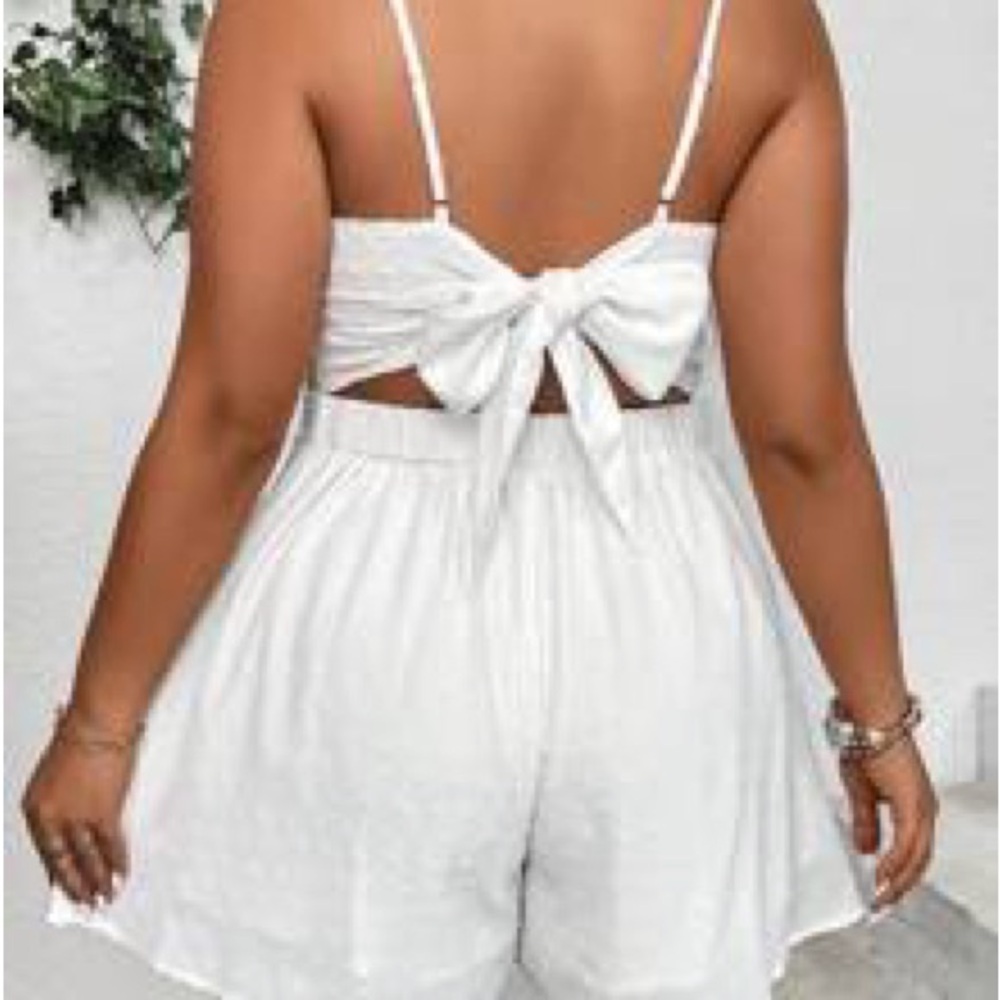 SHEIN Curve White Textured Romper